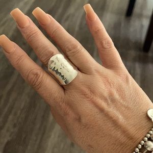 (NEW) Sterling Silver Ring